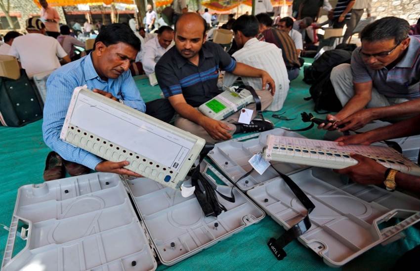 EVM, EVM hacking, EVM tampering, Election commission, Open challenge, Rajsthan EVM, VVPAT SYSTEM, Arvind kejriwal, EVM hacked, EVM Supporting BJP
