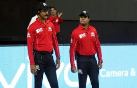 IPL 2017, Indian Premier Legue, Umpiring Quality in IPL 2017, Umpires make blunder in MI vs SRH Match, Cricket News, Sports News, Umpiring Level Degraded in IPL 2017
