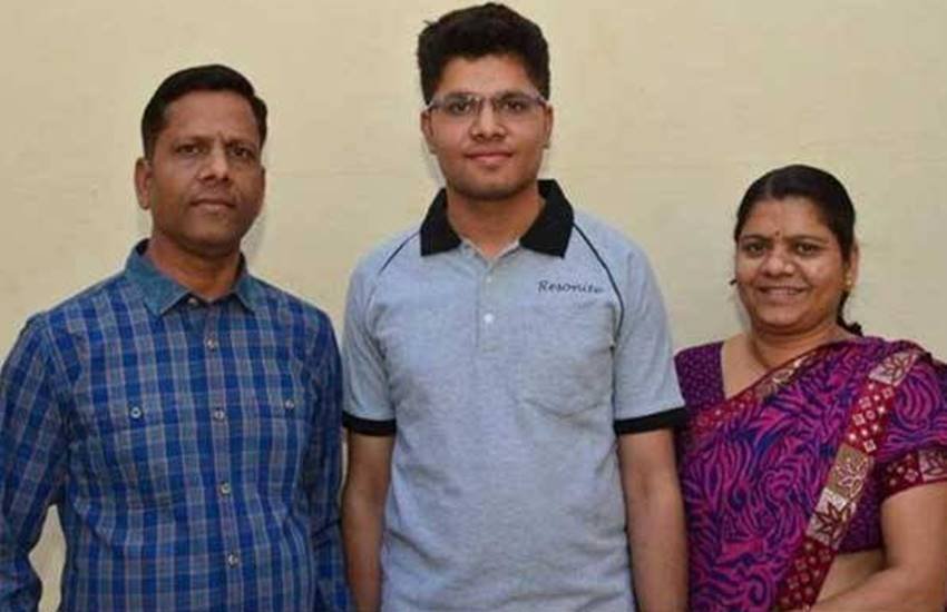 jee main result, jee main result 2017, jee main, jeemain.nic.in, www.jeemain.nic.in, cbseresults.nic.in, www.cbseresults.nic.in, jee mains result, jee mains result 2017, jee main 2017 result, jee main 2017, jee main result update, jee main topper, Kalpit Veerwal, jee main score, jee main rank, jee main 2017 rank, jee main result news updates