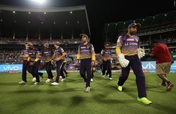 IPL 2017: सटीक थ्रो भी पड़ गया महंगा, दो बार स्‍टंप बिखरे लेकिन बल्‍लेबाजों ने चुरा लिए चार रन