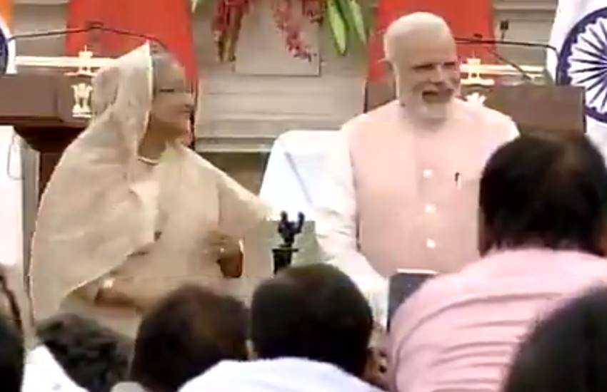Sheikh Hasina, Modi-Hasina Meet, Narendra modi Laughing, Shiekh Hasina Laughing, PM Narendra Modi, Sheikh Hasina burst into laughter, India-Bangladesh Joint Press Conference,