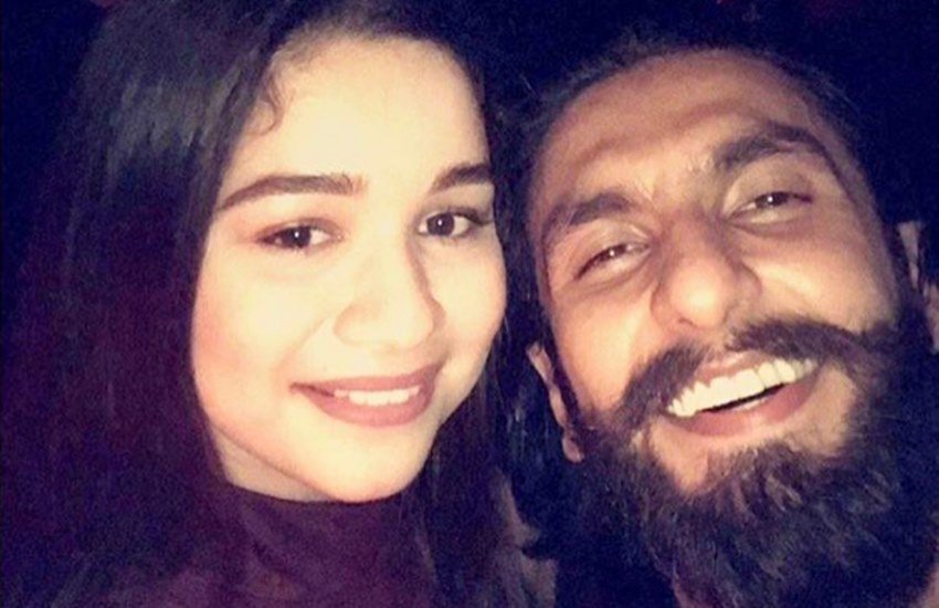 Ranveer Singh, Sachin Tendulkar, Sachin Tendulkar daughter, Sara Tendulkar, Sara Tendulkar ranveer singh, ranveer singh Sara Tendulkar, Sara Tendulkar news, Ranveer Singh Sara Tendulkar slefie, Ranveer Singh latest news, Ranveer Singh films, Ranveer Singh pics, Ranveer Singh images, entertainment news