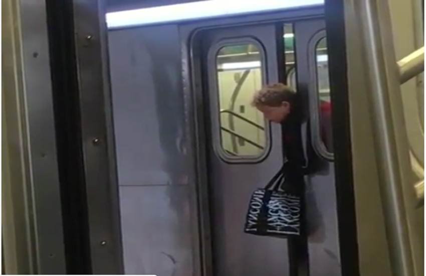 New York subway, New York Metro, Delhi metro, Viral video, Viral video on social media, Instagram video, Trending video, International news, US, USA, America New York subway, New York Metro, Delhi metro, Viral video, Viral video on social media, Instagram video, Trending video, International news, US, USA, America