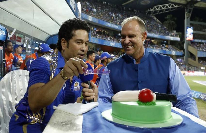IPL 2017, Indian Premier Legue, Sachin Tendulkar, Sachin Tendulkar 44th Birthday, Mumbai Indians. Rising Pune Supergiant, Mumbai Indians vs Rising Pune Supergiant, Wankhede Stadium, Sachin Tendulkar Celebrates his 44th Birthday at Wankhede Stadium, Cricket News, Sports News, Mathew Hayden celebrates Sachin Tendulkar Birthday, Mumbai Indians Celebrates Sachin Tendulkar Birthday