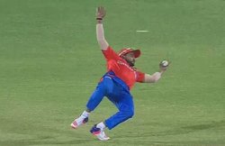 वीडियो: सुरेश रैना ने अजिंक्य रहाणे का लपका ऐसा कैच कि बोल उठे जॉन्टी रोड्स-अब बस भी करो ना