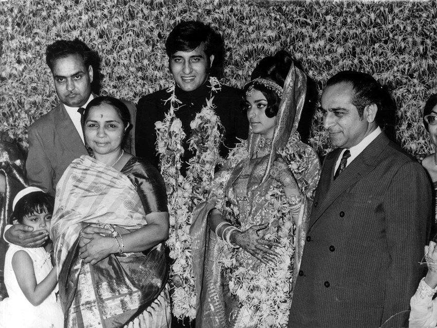 Vinod Khanna, Vinod Khanna in Hospital, Vinod Khanna cancer news, Vinod Khanna bladder cancer, Vinod Khanna unknown facts, Vinod Khanna movies, Vinod Khanna photos, Vinod Khanna hospital photos, Vinod Khanna hospital pics, Vinod Khanna facts, actor Vinod Khanna, vinod khanna latest news, Hindi news Updates