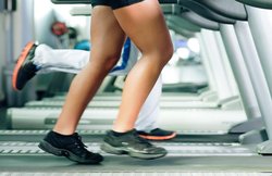 नौकरी करने वालों के लिए ये हैं खास एक्सरसाइज, अपनाएं ये ट्रिक तो रहेंगे फिट