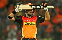 IPL 2017: पहली ही जंग में युवराज सिंह का “खून-खराबा”, गेंद को “लहू-लुहान” कर मारी सबसे तेज फिफ्टी