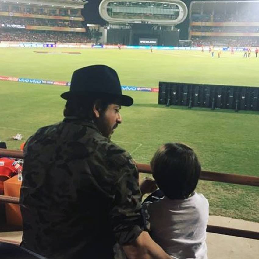 IPL 10, IPL, Shah Rukh Khan, Indian Premier League, AbRam, Sports, Cricket, Kolkata Knight Riders, Gujarat Lions"