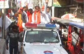 nand gopal nandi, UP government, BJP, yogi adityanath, nand gopal nandi supporters, BJP supporter capture police van, nand gopal nandi supporters, allahabad, UP news