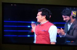 जब सिंगिंग रियल्टी शो India Idol 9 के मंच पर गेंद बल्ला लेकर क्रिकेट खेलते हुए पहुंचे सचिन तेंदुलकर, फिर क्या हुआ- देखें वीडियो