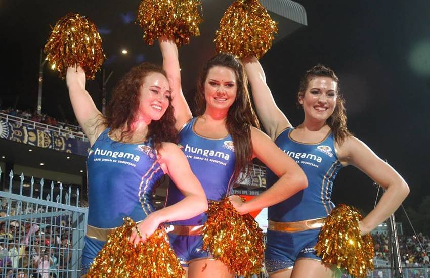 cheerleders, cheerleaders in ipl, cheerleaders photos, income of cheerleaders, per match income of cheer leaders, cheer leaders income, cheerleaders in ipl 10, cheerleaders in ipl 9, ipl 10, latest news, ipl news, ipl updates