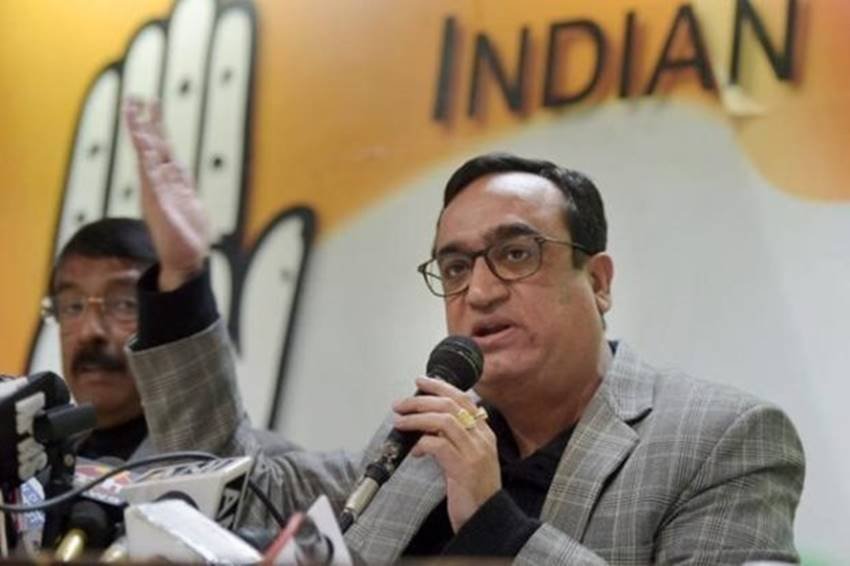 राजौरी गार्डन विधानसभा उपचुनाव में छह उम्मीदवार अपनी किस्मत आजमा रहे हैं, पर मुकाबला मुख्यत: त्रिकोणीय यानि भाजपा, कांग्रेस और आम आदमी पार्टी के बीच है। 