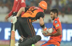 आईपीएल 2017: लड़ने के लिए बदनाम डेविड वार्नर की इस एक हरकत से जीता लाखों दर्शकों का दिल