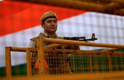 दिल्ली पुलिस, CISF, CAPF भर्ती: 2000 से अधिक पदों के लिए चाहिए आवेदन, जल्दी करें अप्लाई