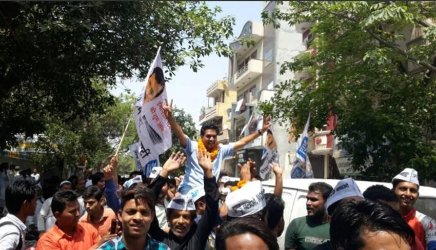 MCD election, MCD election 2017. 2017 MCD election, moments of MCD election, moments of MCD election 2017, pics of MCD election, pics of MCD election 2017