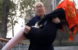 गर्लफ्रेंड नहीं मिली तो फ्रस्टेट होकर इंजीनियर ने रोबोट से रचाई शादी, पूरे रीति-रिवाज से संपन्न हुई यह अनोखी मैरिज