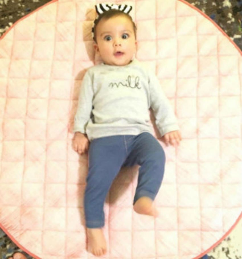 शाहिद ने मार्च में शेयर की थी मीशा की यह दूसरी फोटो।