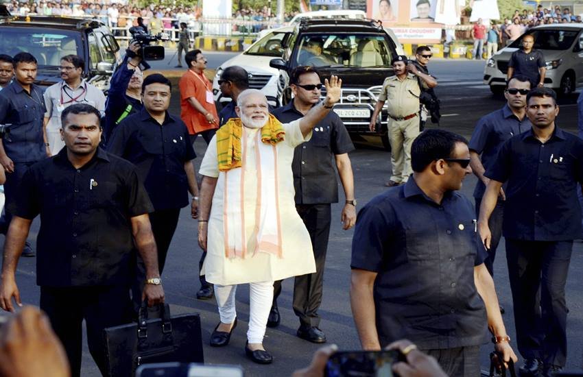 गुजरात में प्रधानमंत्री नरेंद्र मोदी।