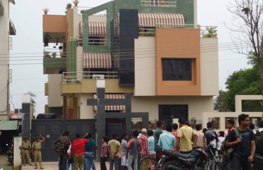 ms dhoni, dhoni house, dhoni home, mahendra singh dhoni, dhoni family, ipl 10, indian premier league, dhoni house photos, dhoni new home