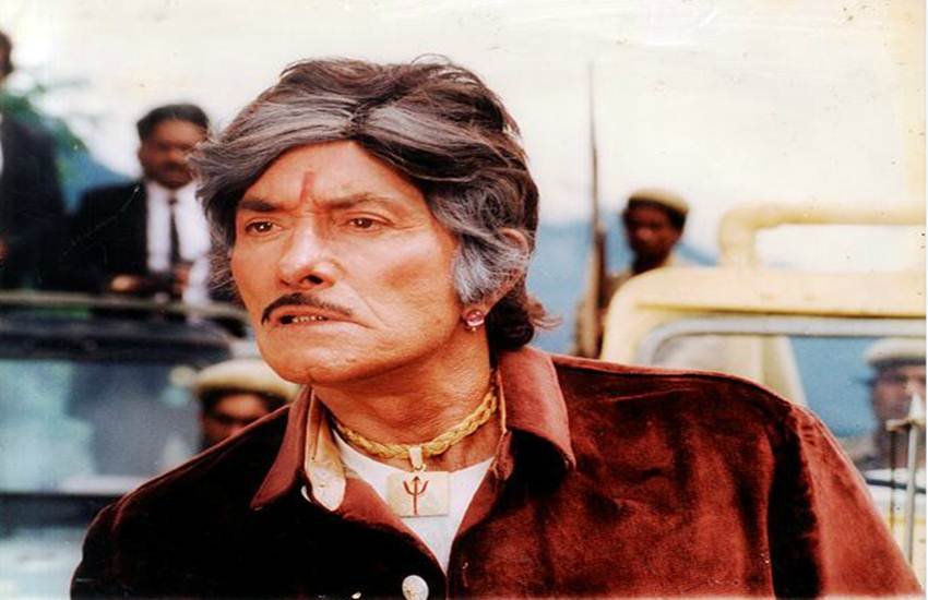 बॉलीवुड एक्टर राज कुमार। ये तस्वीर सौदागर फिल्म से है। 