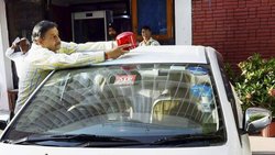 संपादकीयः लालबत्ती की विदाई