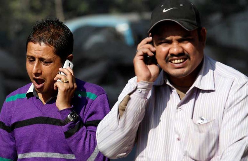 reliance jio, phone users