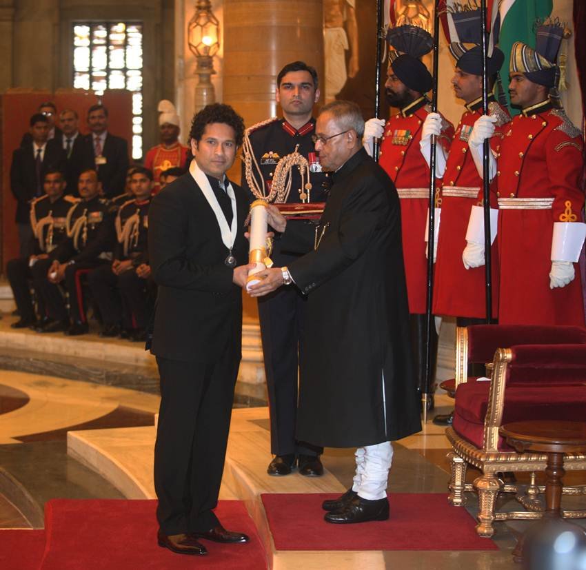 sachin tendulkar, sachin tendulkar birthday, sachin, sachin ramesh tendulkar, sachin tendulkar age, sachin tendulkar birth date, sachin tendulkar birthday special, sachin tendulkar images, sachin tendulkar photos, sachin tendulkar career, sachin images, sachin tendulkar cricket, sachin tendulkar cricket records, cricket news updates