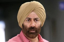 कुलभूषण जाधव के बाद सनी देओल पर गिरी पाकिस्तानी कोर्ट की गाज, बिना पासपोर्ट दाखिल होने के आरोप में किया तलब