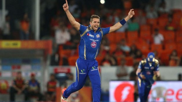 Team, bus, halted, Tim Southee, washroom, emergency, Mumbai Indians, bowler, ipl 10