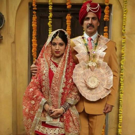 खान तिकड़ी को पीछे छोड़ अक्षय कुमार बने बॉलीवुड के नये किंग, देखें तस्वीरें