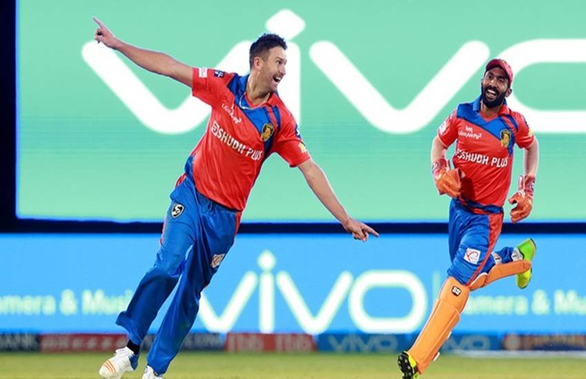 डेब्यू मैच में एंड्रयू टाई की हैट्रिक