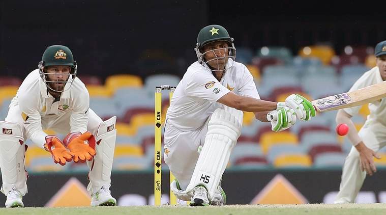 पाकिस्तान के वरिष्ठ बल्लेबाज युनिस खान पाकिस्तान के वरिष्ठ बल्लेबाज युनिस खान