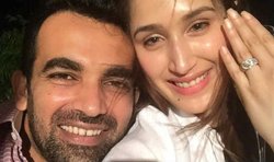 जहीर खान ने ‘चक दे गर्ल’ सागरिका घाटगे के साथ की सगाई, ट्विटर पर शेयर की पिक्चर