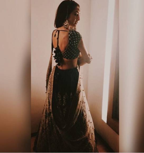 सैफ अली खान की बेटी सारा अली खान बॉलीवुड में एंट्री लेने से पहले ही सुर्खियों में छाई हुई हैं।