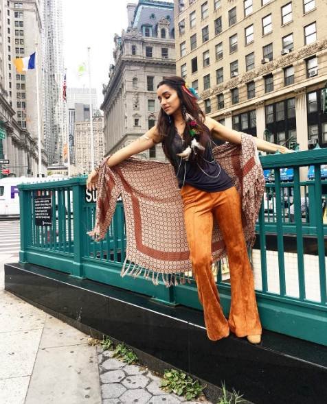 ये तस्वीर श्रद्धा की फिल्म हाफ गर्लफ्रेंड की शूटिंग के दौरान की है। श्रद्धा ने उस वक्त न्यूयॉर्क में भी खूब इंजॉय किया था।