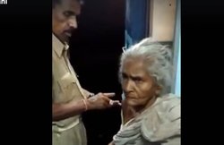 रेलवे पुलिस के सिपाही ने गरीब बूढ़ी महिला से लिए पैसे, किसी ने वीडियो बनाकर फेसबुक पर कर दी पोस्ट