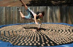 स्लो मोशन में कूद रहे शख्स का वीडियो वायरल, तीन दिन में 92 लाख से ज्यादा लोगों ने देखा