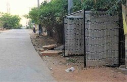 हैदराबाद का ये बस स्टॉप है सबसे अलग, प्लास्टिक बोतलों से बनाया, मिलती है बांस की छांव