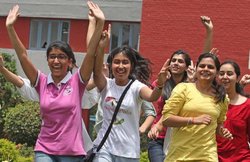 CBSE 12th Result 2017: आज घोषित हो सकता है CBSE 12वीं कक्षा के रिजल्ट, यहां देखें आपने मार्क्स
