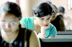 CBSE 12th Result 2017: जानिए क्‍या बनना चाहते हैं टॉपर्स, एचआरडी मंत्री ने दी बधाई