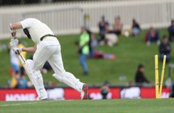 VIDEO: विराट कोहली भी कर चुके हैं महेंद्र सिंह धोनी के ‘हेलीकॉप्टर शॉट’ की नकल