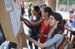 HPBOSE 10th Result 2017 Declared: 67.57 विद्यार्थी हुए पास, लड़कियां रहीं अव्वल