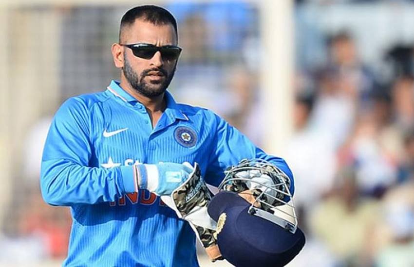 पूर्व भारतीय कप्तान महेंद्र सिंह धोनी। 