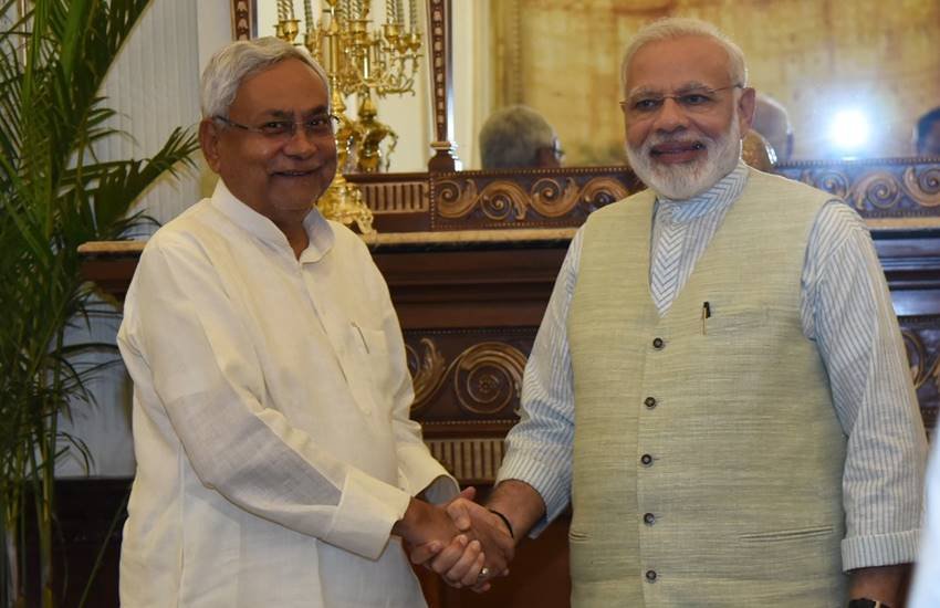 BJP supports jdu, Sushil modi announces support to jdu, Lalu yadav, RJD chief Lalu yadav, Lalu attacks Nitish kumar, लालू का नीतीश पर हमला, लालू यादव का नीतीश पर हमला, Sushil modi, Bihar BJP leader Sushil modi, Nitish Kumar, Nitish Kumar latest news, Nitish Kumar cm, Nitish Kumar resignation, Nitish Kumar resignations, Nitish Kumar resignation news, Nitish Kumar bihar cm, Nitish Kumar bihar cm news, bihar cm news, Nitish Kumar resignation latest news, Nitish Kumar resign live, live Nitish Kumar resignation news, Nitish Kumar istifa, live updates
