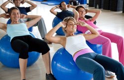 योग के ये आसन अपनाकर दूर भगा सकते हैं गर्मी