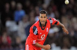 इंग्लैंड बनाम आयरलैंड 1st ODI: आदिल रशीद के पंजे में फंसा आयरलैंड, इंग्लैंड की 7 विकेट से जीत