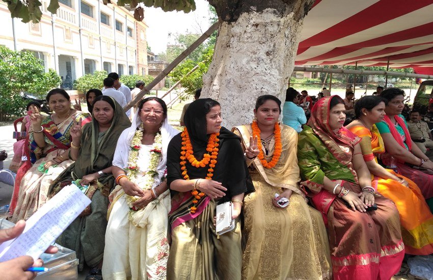 सिल्क सिटी भागलपुर में इस बार 51 वार्ड में से 35 पर महिलाओं ने कब्जा जमाया है जो भागलपुर नगर निगम के लिए अभूतपूर्व है। सिल्क सिटी भागलपुर में इस बार 51 वार्ड में से 35 पर महिलाओं ने कब्जा जमाया है जो भागलपुर नगर निगम के लिए अभूतपूर्व है।