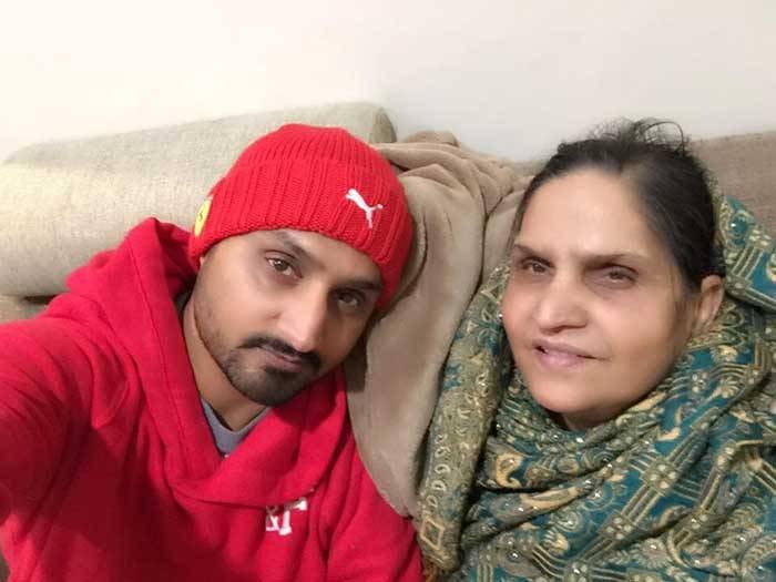 Mothers Day, Mother's Day, Mother's Day today, Mother's Day photos, Mothers Day pictures, Sachin Tendulkar, MS Dhoni, Virat Kohli, Mothers Day News