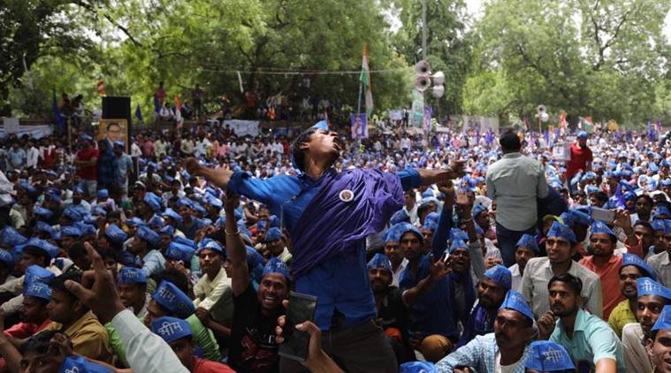 600 दलितों और 900 ठाकुरों की आबादी वाले गांव शब्बीरपुर से हिंसक चक्र की शुरुआत हुई थी। इन संघर्षों के दलित पीड़ितों का कहना है कि ऊंची जाति के ठाकुरों ने उन्हें गांव के रविदास मंदिर परिसर में बाबासाहिब अंबेडकर की प्रतिमा स्थापित नहीं करने दी थी।